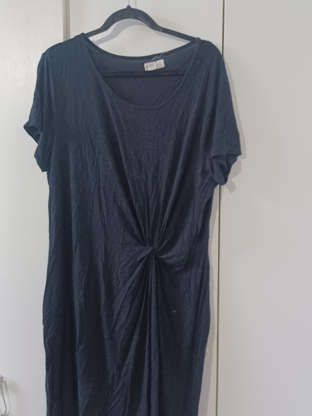 Maurices Black Short-Sleeve Midi Dress with Front Twist